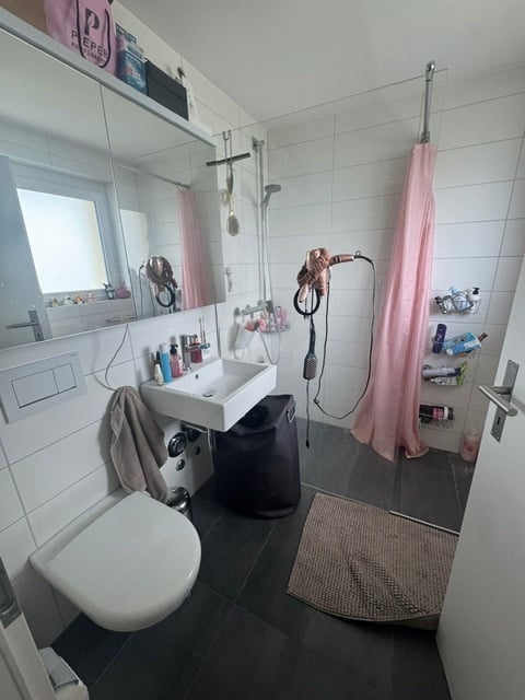 Moderne 3.5-Zimmer-Wohnung mit Balkon in Kreis 12 3