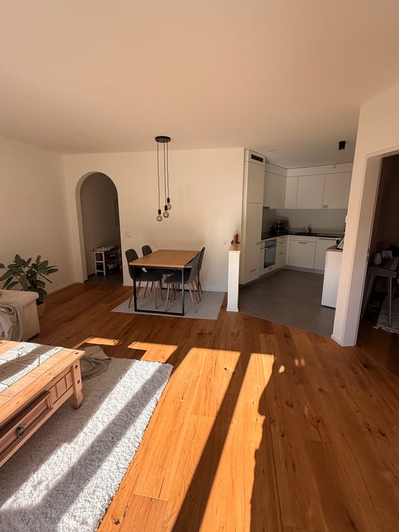 Schöne 2,5 Zimmer Wohnung (gerne auch möbliert) 4