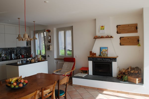 Vendesi casa di 3 appartamenti a Bruzella 1