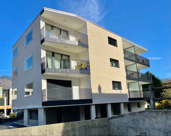 CADENAZZO - moderno attico con ampio terrazzo 2