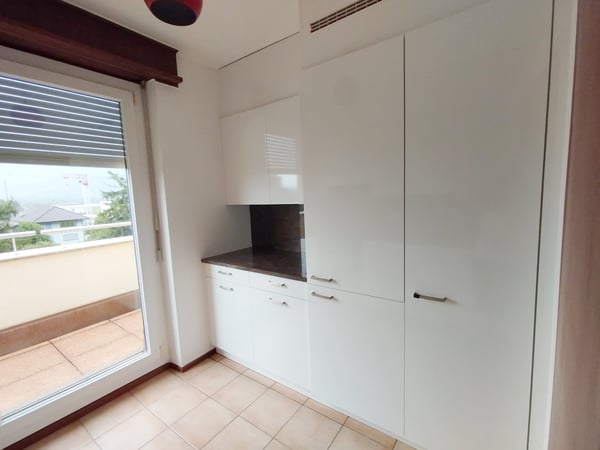 Affittasi attico al 4 piano in palazzina di 8 appartamenti 3