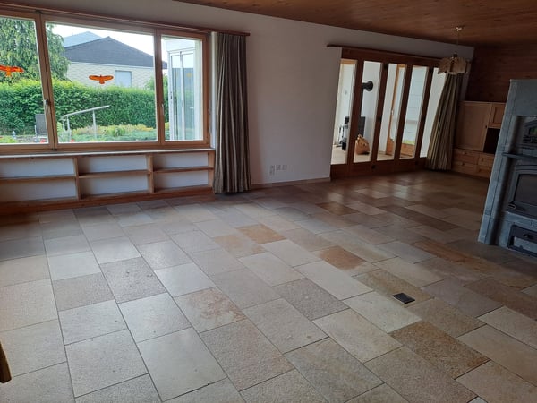 Tolle 4-Zimmerwohnung mit Wintergarten, Garten und Garage 2