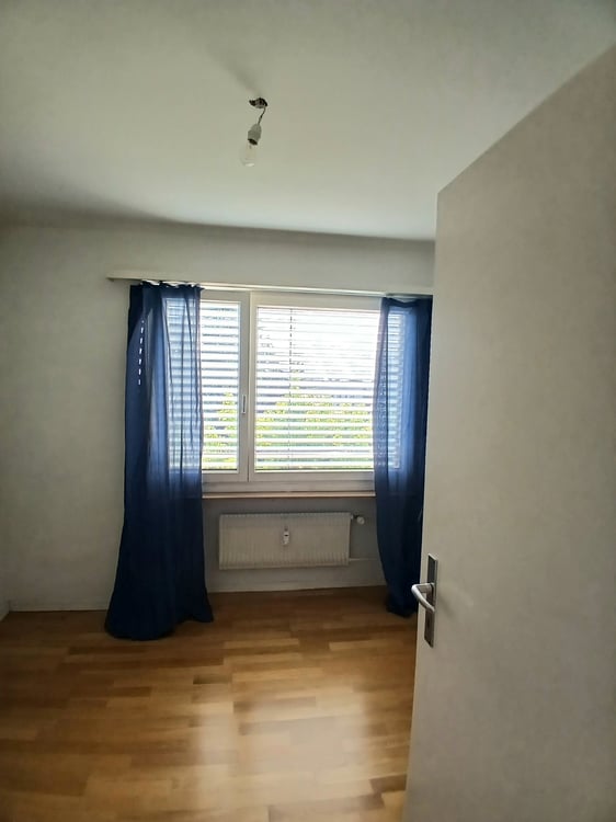 Grosse 4.5 Zi. Whg. Mit Balkon 4