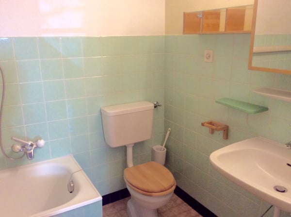 Grosse Dreizimmerwohnung mit Kachelofen 5