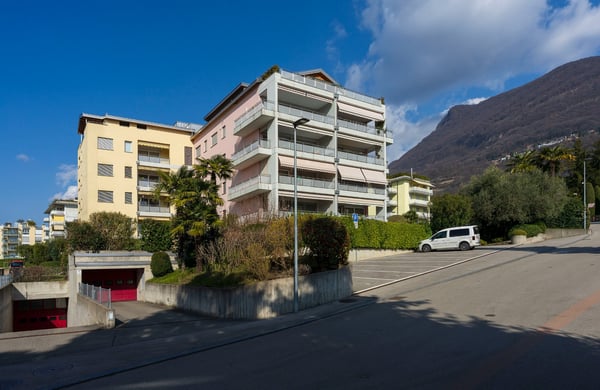 PRIVATO VENDE 3.5 luminoso e tranquillo a Pregassona 1