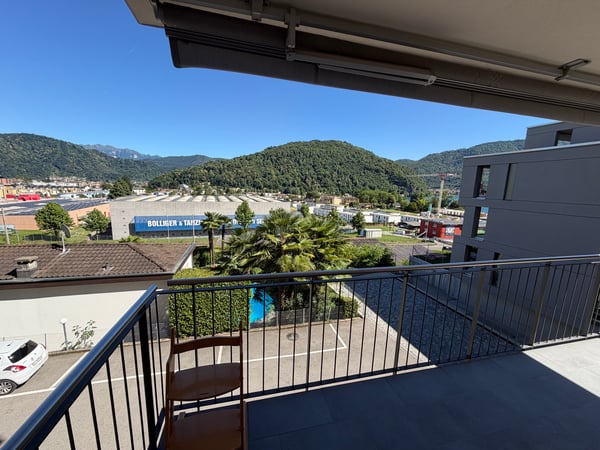 Ampio 4.5 locali con vista lago - Caslano/Pura 4