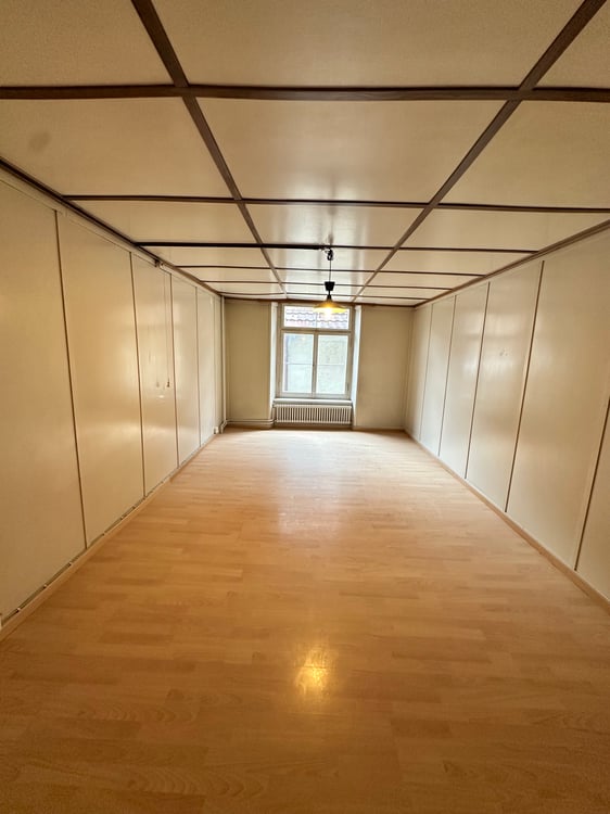 Charmante 2.5-Zimmer-Wohnung in der Altstadt 5
