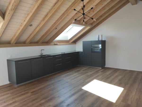 2.5 Zimmerwohnung mit Garage und grossem Balkon 2
