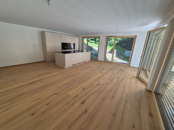 Erstbezug 3.5 Zi Neubauwohnung im EG 4