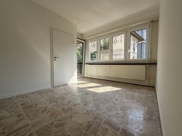 Elegante e luminoso appartamento di 3,5 locali 3