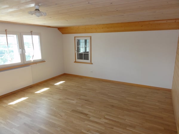 Zu vermieten 5 1/2 Zimmer Haus an sonniger Lage 10