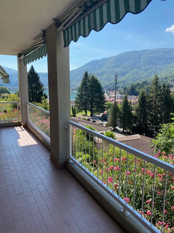 Appartamento 2,5 Ponte Tresa con vista aperta e privacy 5