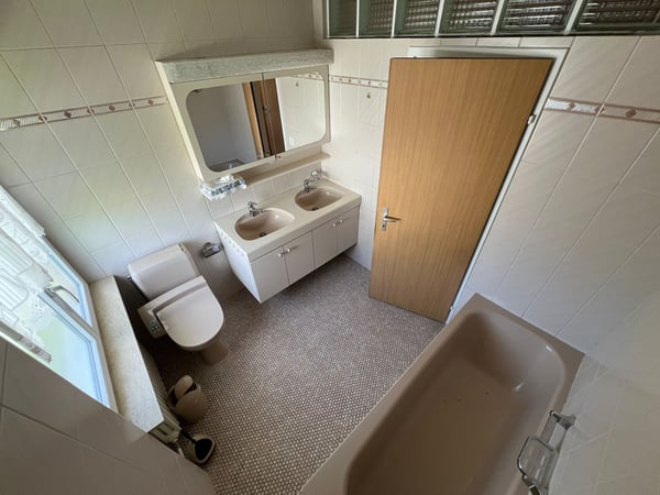 6-Zimmer Einfamilienhaus mit grossem Umschwung 5
