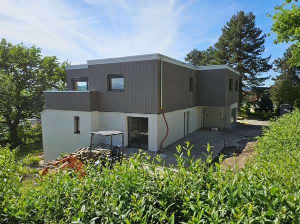 Erstbezug: 4.5 Zimmer Wohnung mit Panoramablick & Sitzplatz 2