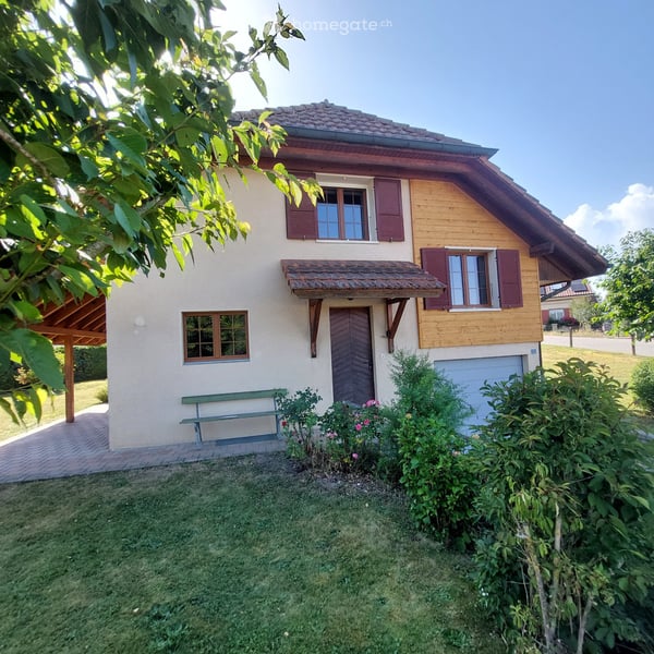 Frisch renoviertes 5½-Zimmer-Einfamilienhaus in Vesin 1