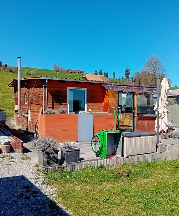Wohnwagen mit Vorbau und Terrasse 1