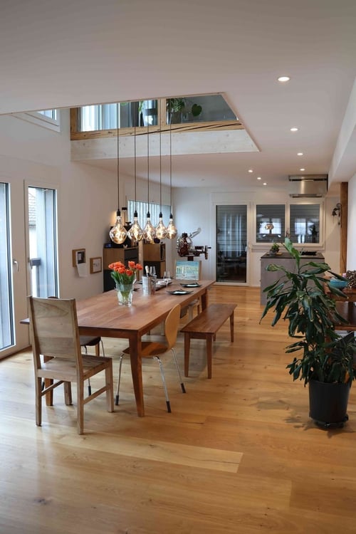 Befristet, möbliert: Grosszügige 5.5-Zimmer-Maisonette 2