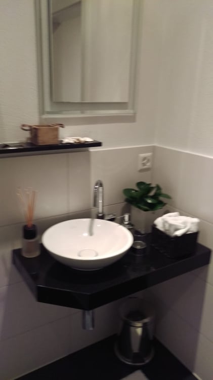 Modernes Einfamilienhaus mit Aussenpool in Gams SG 5