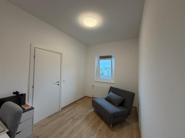 APPARTAMENTO A CHIASSO ARREDATO 5