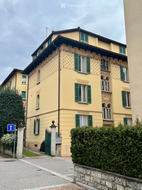 Cercasi subentrante da settembre per camera in app d'epoca 2
