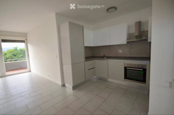 Minusio 4.5 locali con posto auto + balcone-Vista montagna 2
