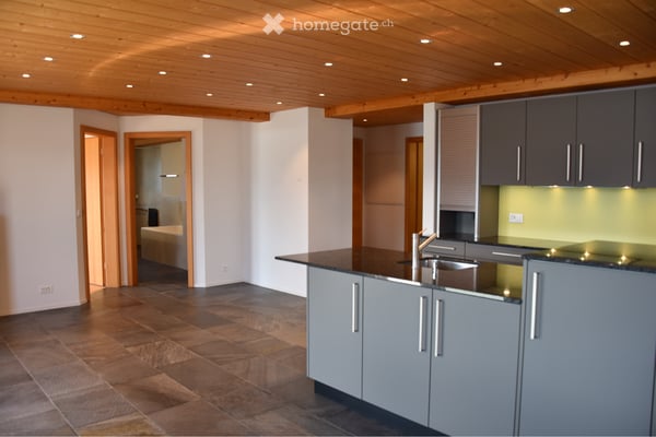 3.5-Zimmer-Wohnung mit traumhaftem See- und Bergblick 2