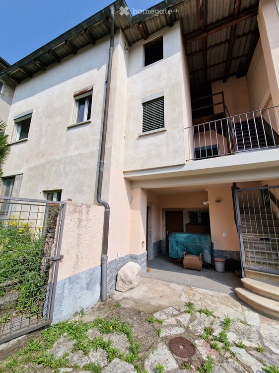 casa ad Arzo ( Einfamilienhaus in Arzo) 1