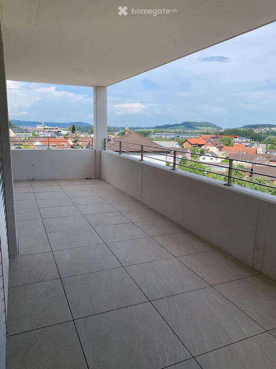 Moderne 4.5-Zimmer-Erdgeschosswohnung in Bazenheid 4
