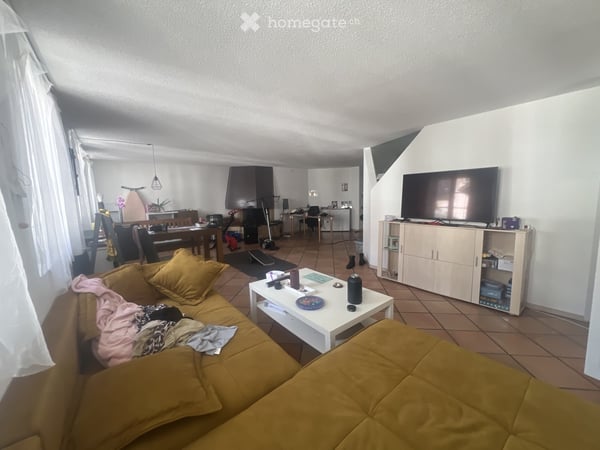 5.5 Zimmerwohnung mit Chemine und viel charme 5