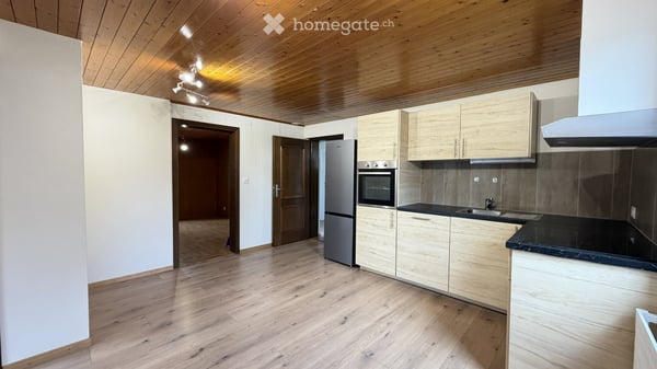 Helle, frisch renovierte 3.5 Zimmer Wohnung 2