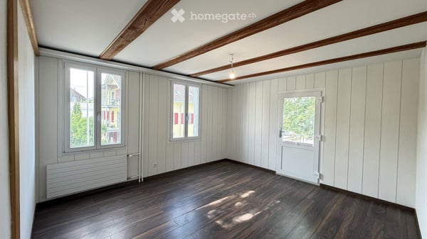 Sonnige Terrasse & Wiese und grosszügige 3.5 Zimmer Wohnung 3