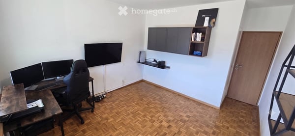 3.5 Locali - Giardino privato e terrazza vista lago a Porza 5