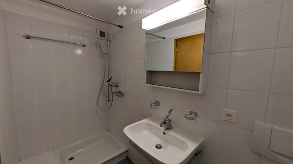 Sonnige, helle Wohnung mit grossem Balkon in Giubiasco 3