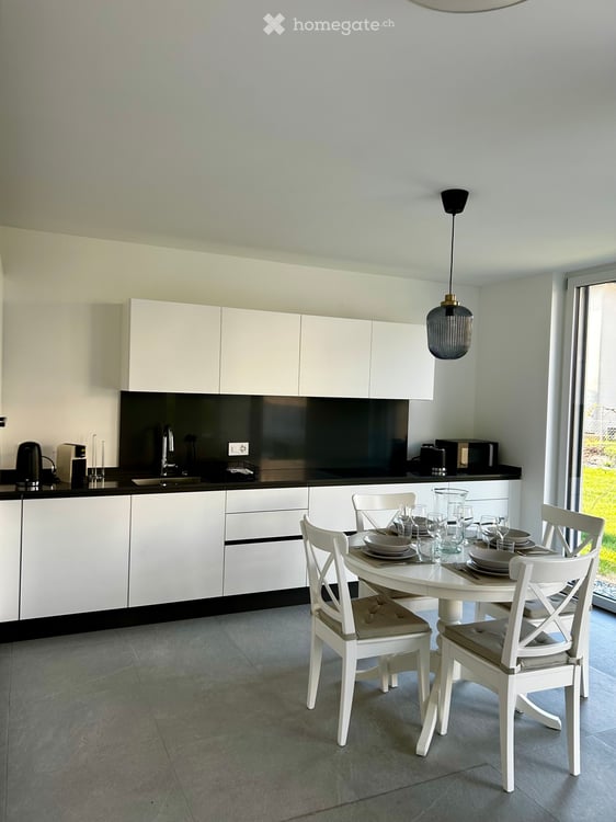 Moderno appartamento 2.5 ammobiliato 3