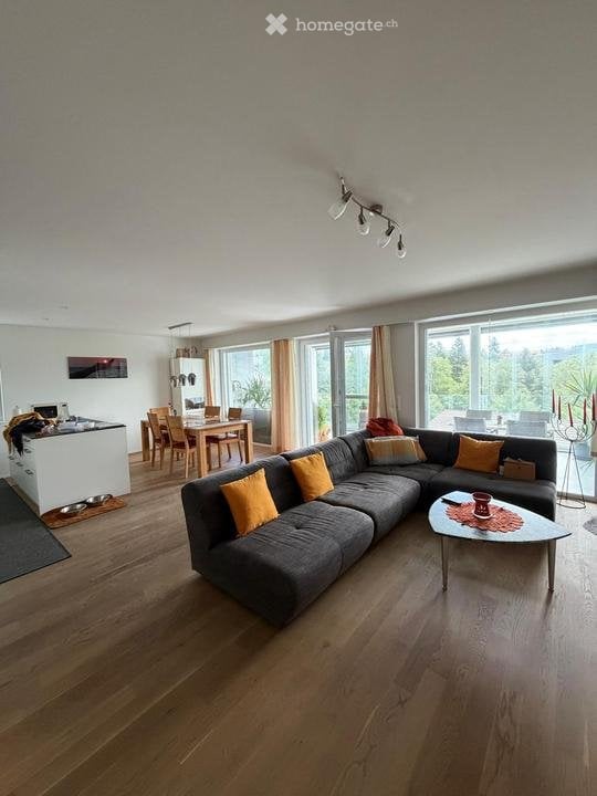 Grosszügige 4 1/2 Zimmerwohnung mit Veranda (Wintergarten) 4