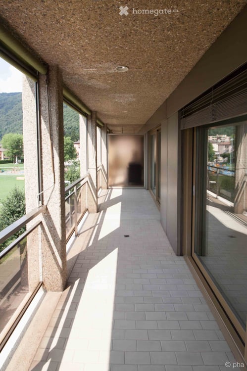 Affittasi luminoso 2.5 a Melide con terrazzo vista lago 5