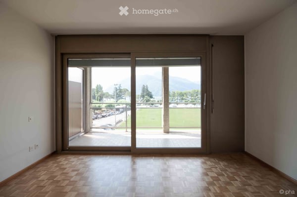 Affittasi luminoso 2.5 a Melide con terrazzo vista lago 4