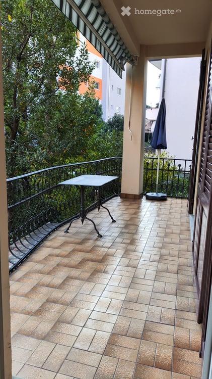 Ampio appartamento con grande balcone a Locarno. 5