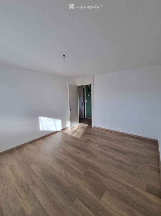 Schöne 2.5 Zimmer Wohnung 7