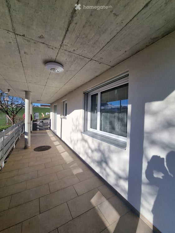 Schöne 2.5 Zimmer Wohnung 2