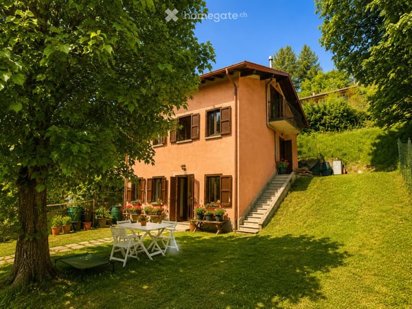 Ferienhaus nahe Lugano mit großem Garten 1