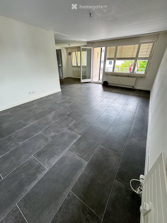 Klassische 3.5 Zimmer Wohnung an ruhiger Lage in Füllinsdorf 3