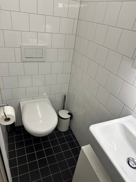 Helles, voll möbliertes Zimmer mit Zooblick 4