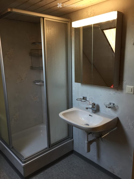 Charmante 3.5-Zimmer-Dachwohnung in Rapperswil BE 5