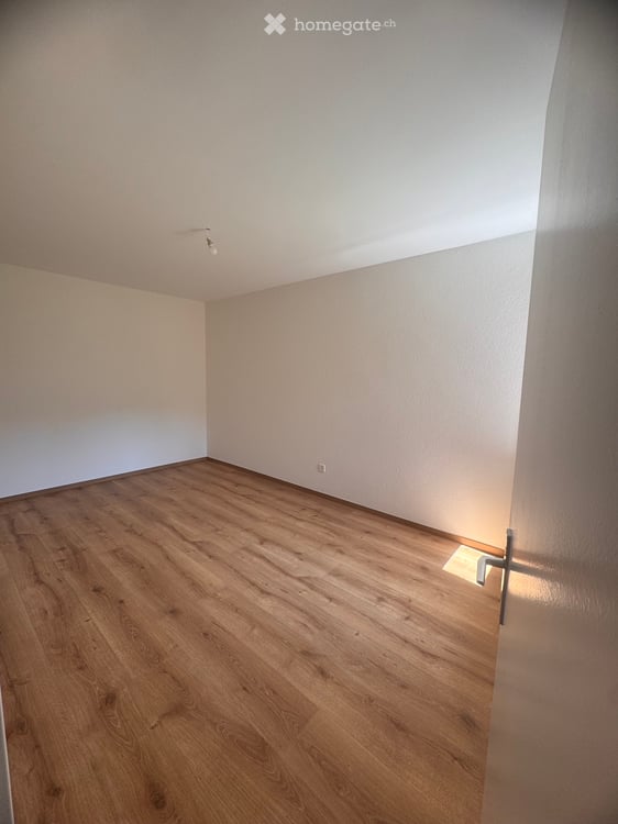 Affittasi luminoso appartamento di 3.5 locali a Breganzona 3