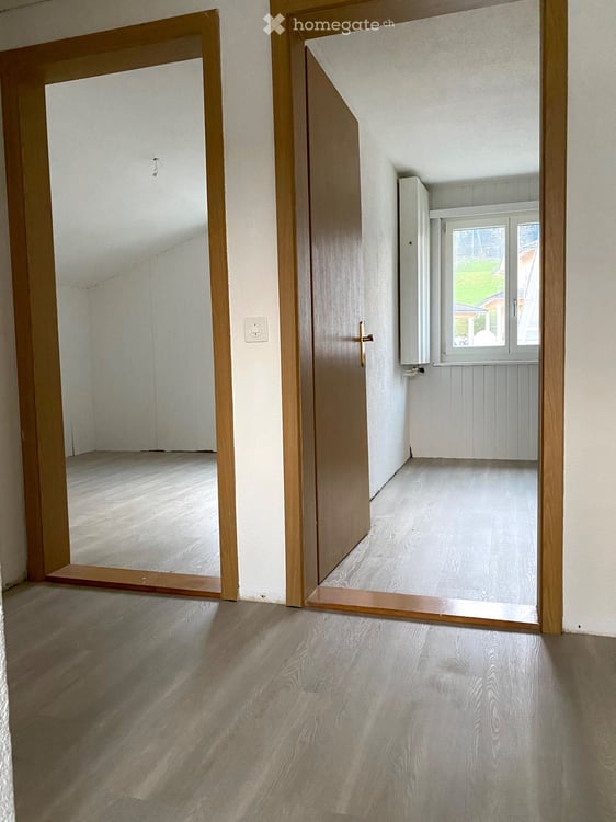 Einfamilienhaus, alleinstehend, 5.5 Zimmer, Garten, Garage 2
