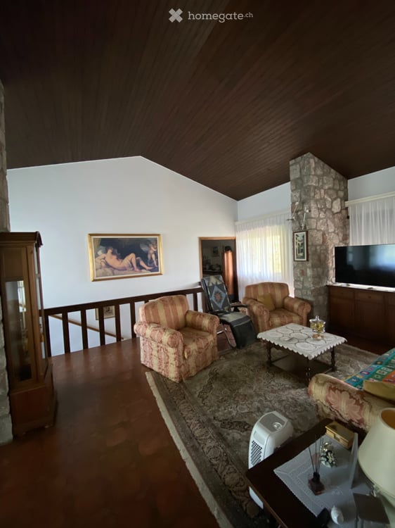 Villa con ampio terreno edificabile a Tremona 5