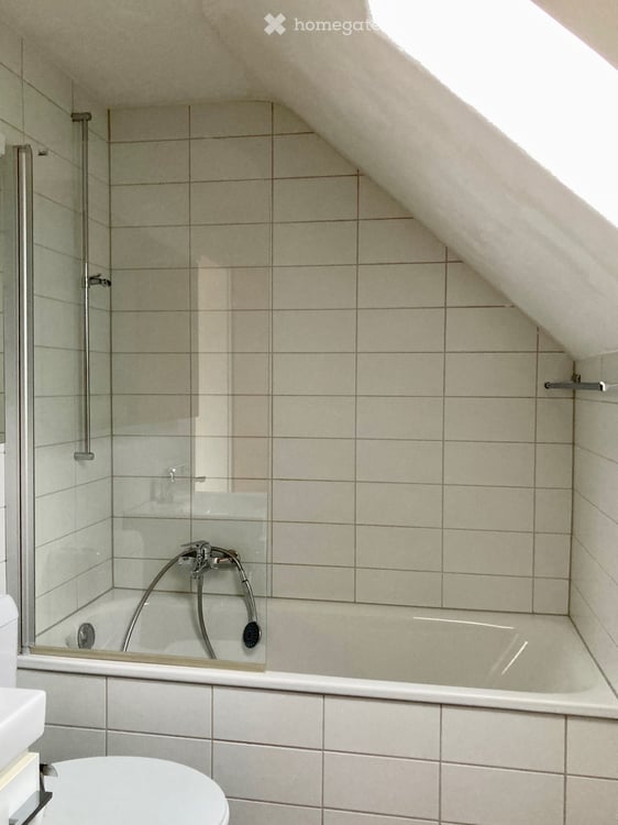 Ruhige 2.5-Zimmer Wohnung mit wunderschöner See- & Bergsicht 3