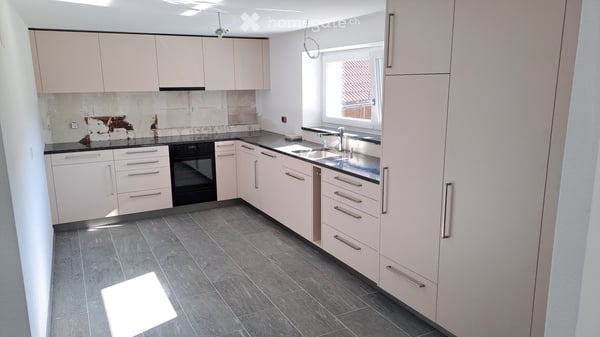 Neu renovierte Wohnung auf dem Land mit grosszügigem Balkon 3