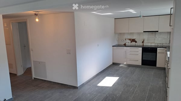 Neu renovierte Wohnung auf dem Land mit grosszügigem Balkon 4